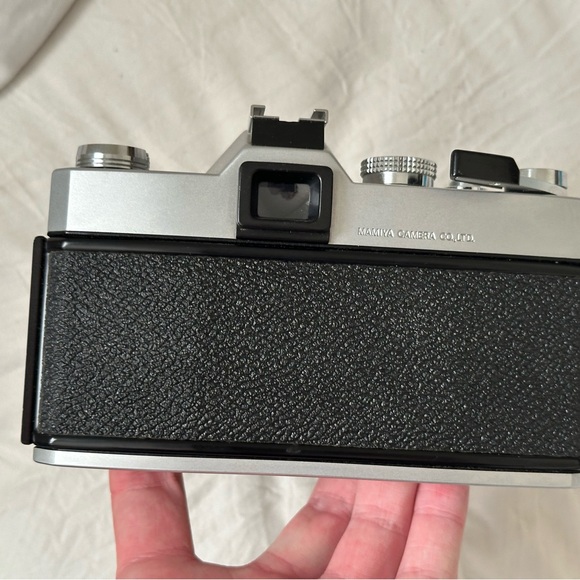 Mamiya DSX 1000 Film Camera - Picture 3 of 3